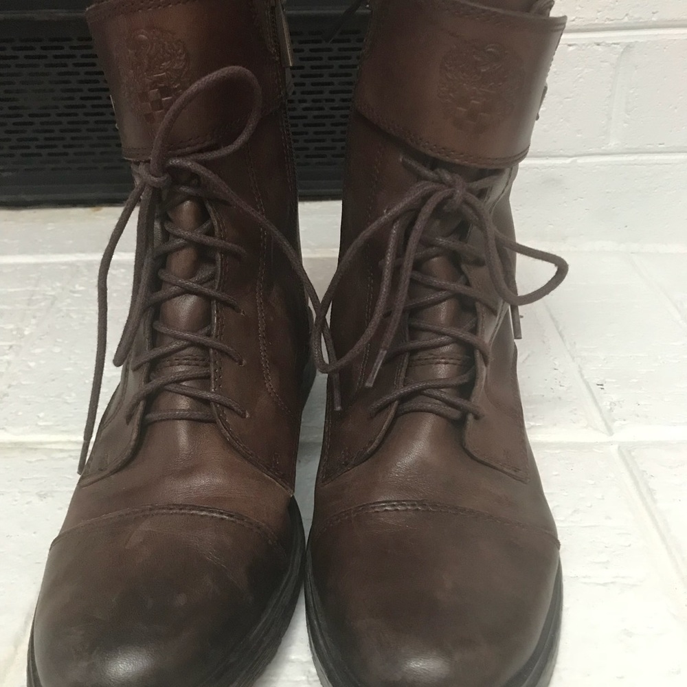 Vince Camuto brown Boots, size 8